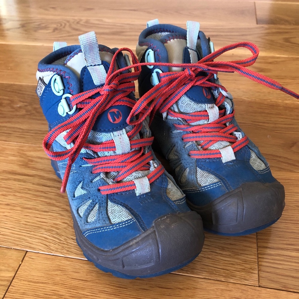 Merrell Capra mid, little kid hiking boot